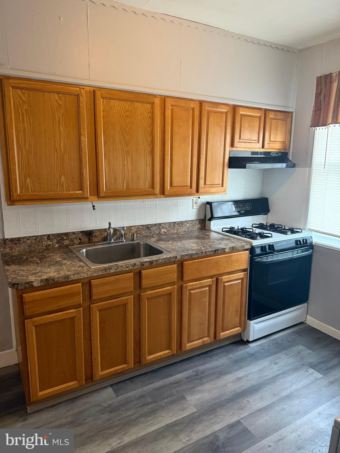 WEST OAK LANE - Residential