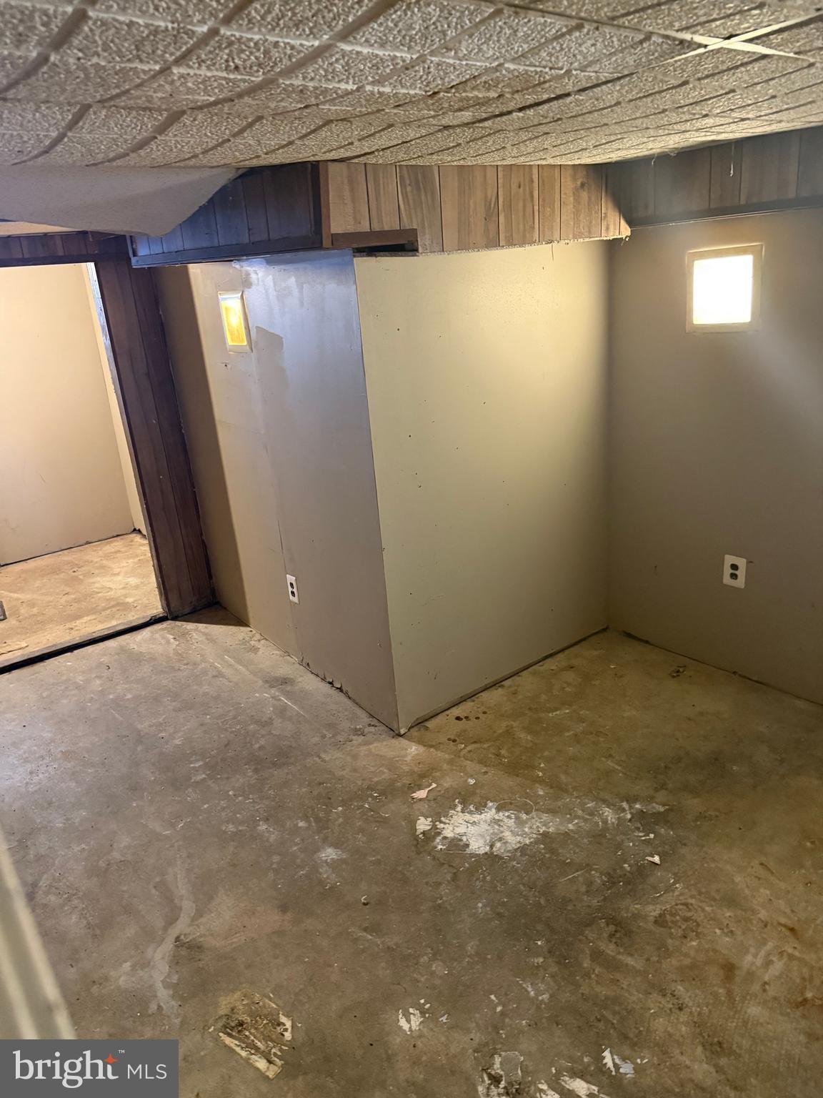 WEST OAK LANE - Residential