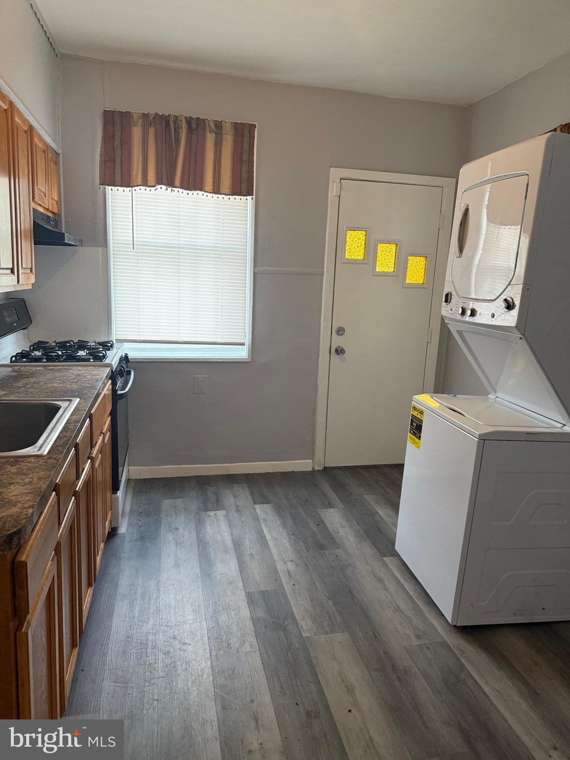 WEST OAK LANE - Residential