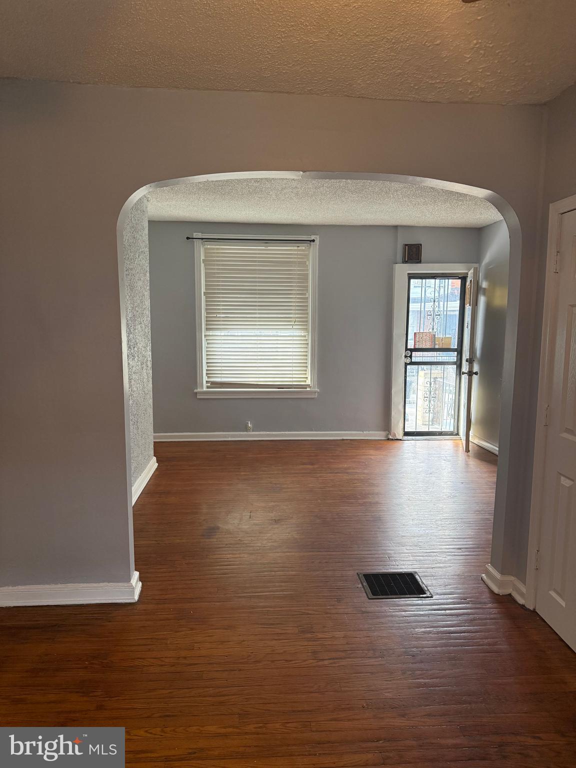 WEST OAK LANE - Residential