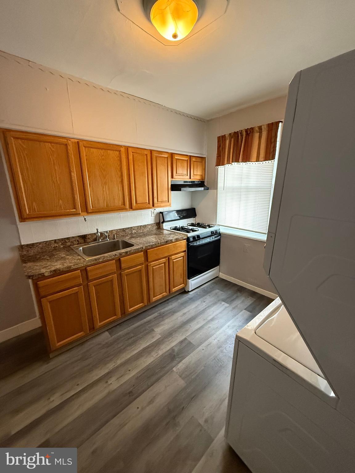 WEST OAK LANE - Residential