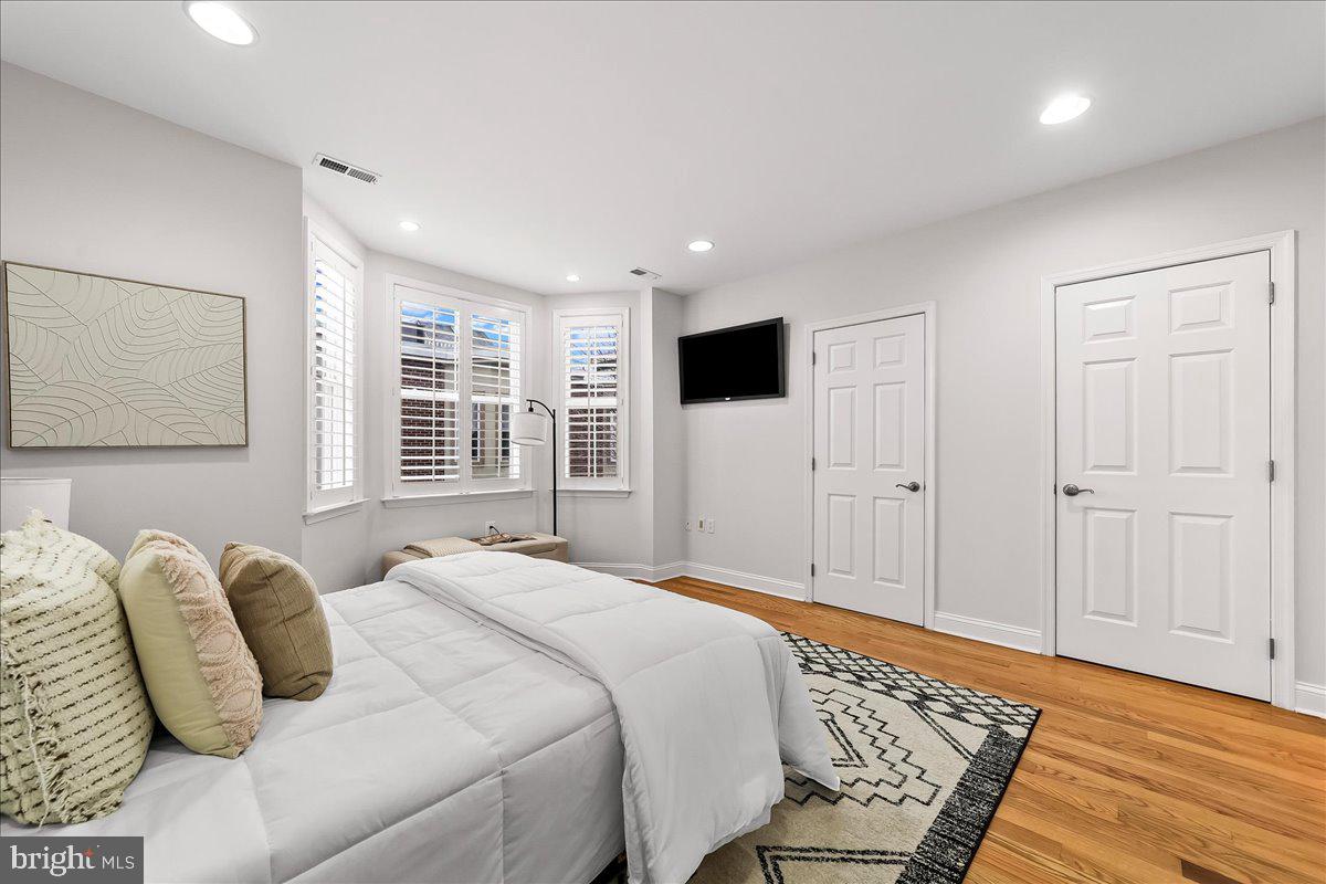 GRADUATE HOSPITAL - Residential