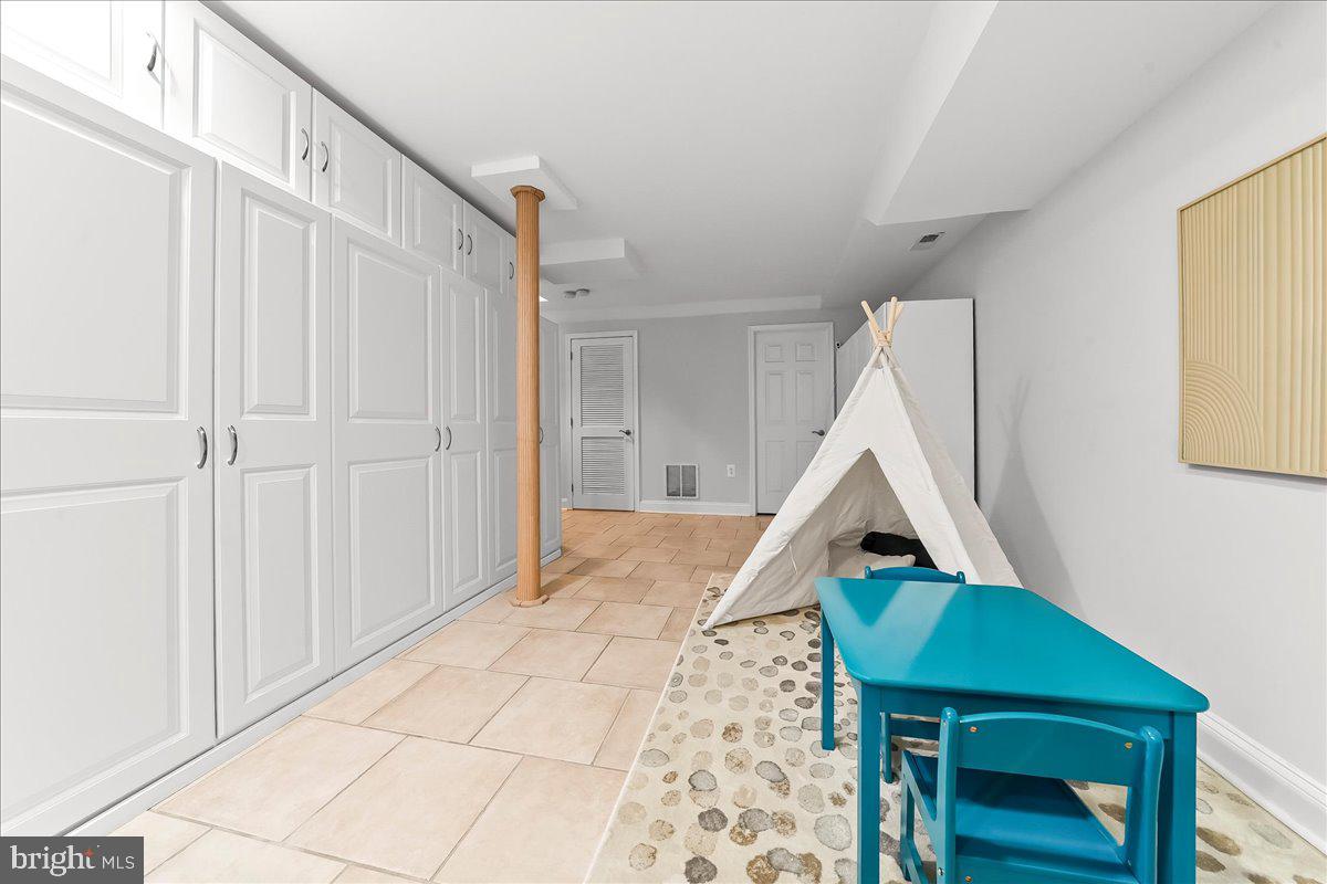 GRADUATE HOSPITAL - Residential