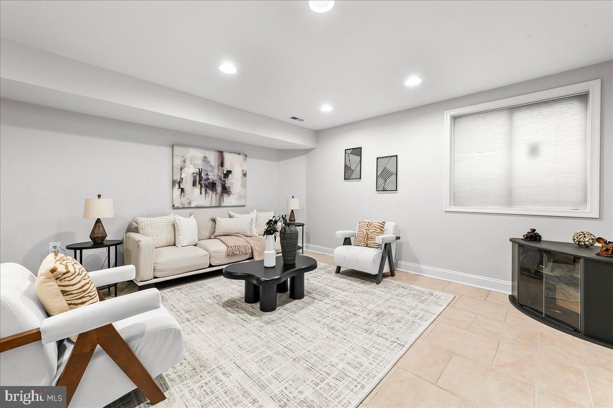 GRADUATE HOSPITAL - Residential