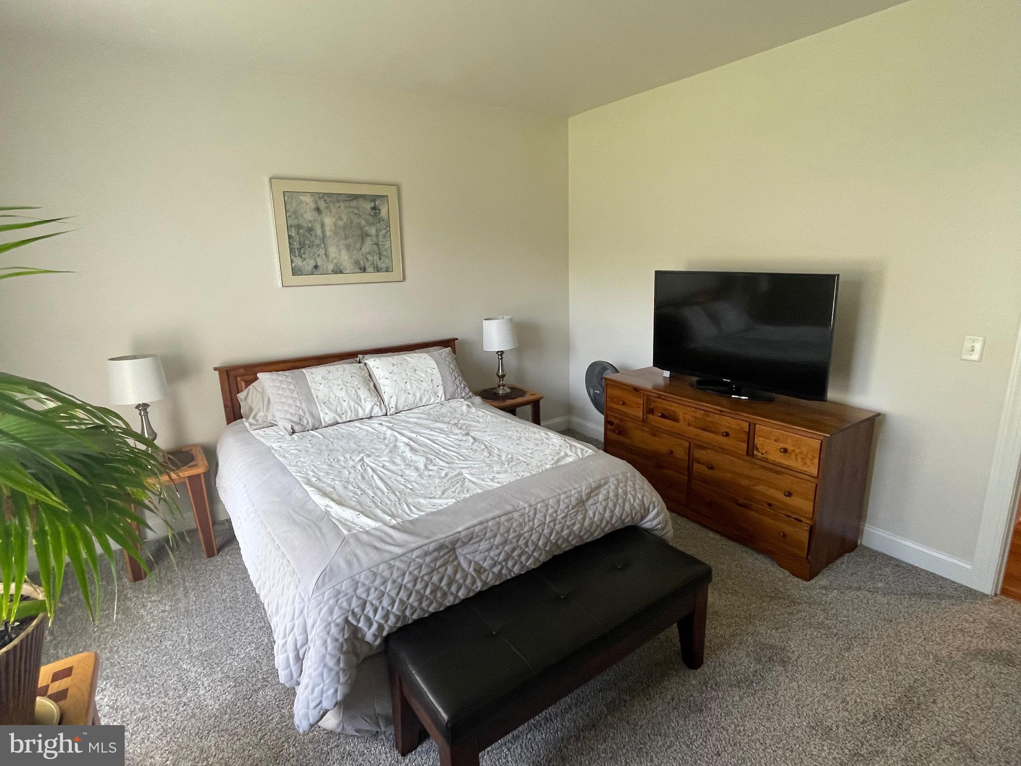 CHURCH HILL - Residential