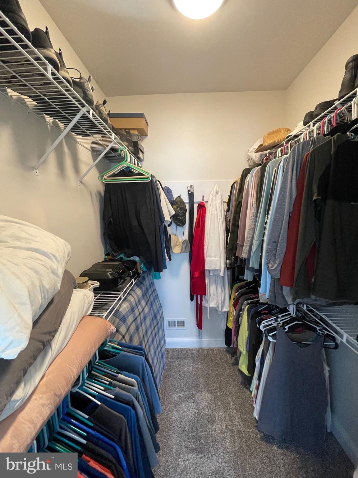 CHURCH HILL - Residential