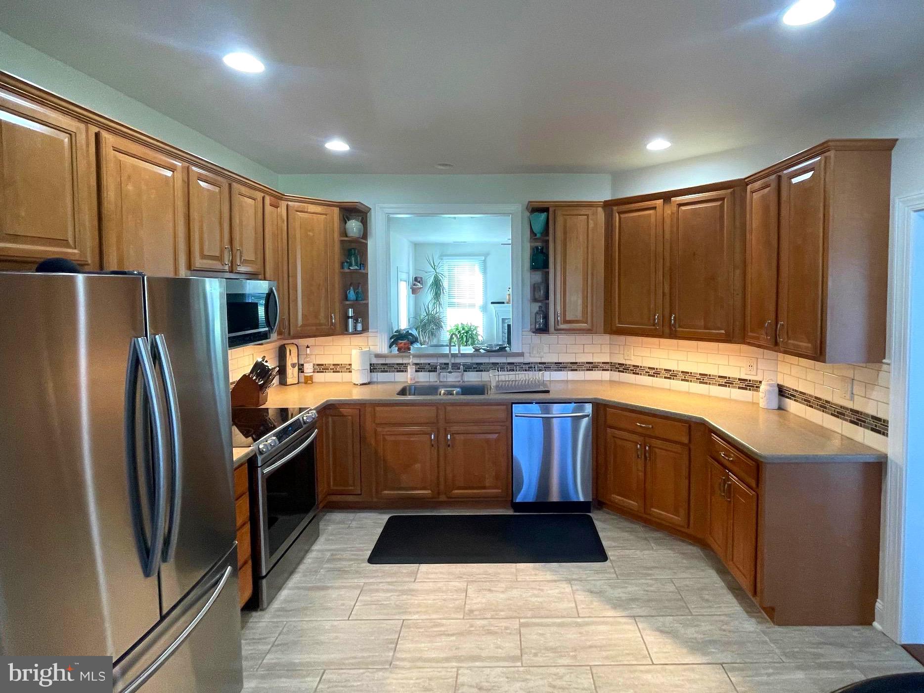 CHURCH HILL - Residential