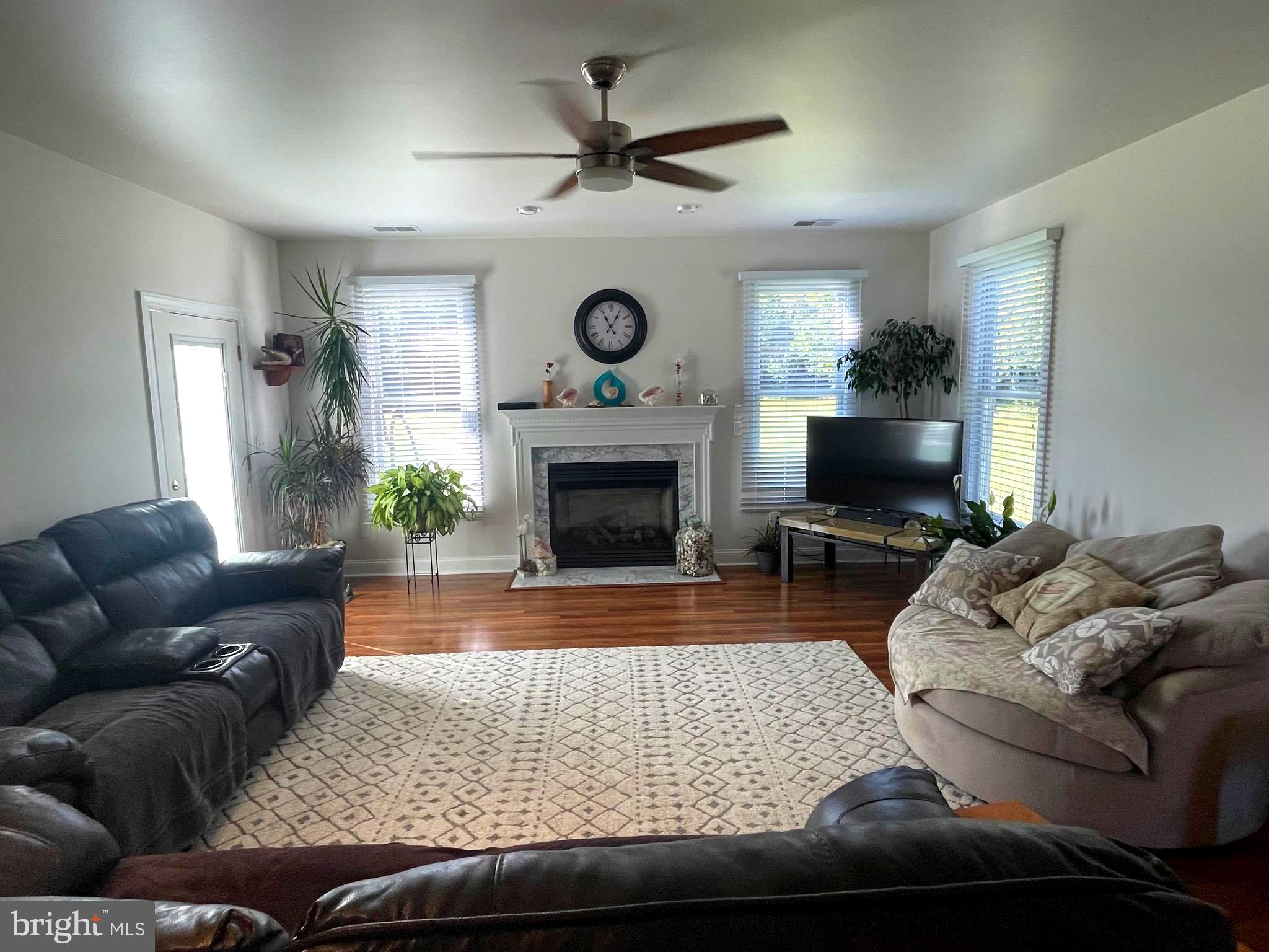 CHURCH HILL - Residential