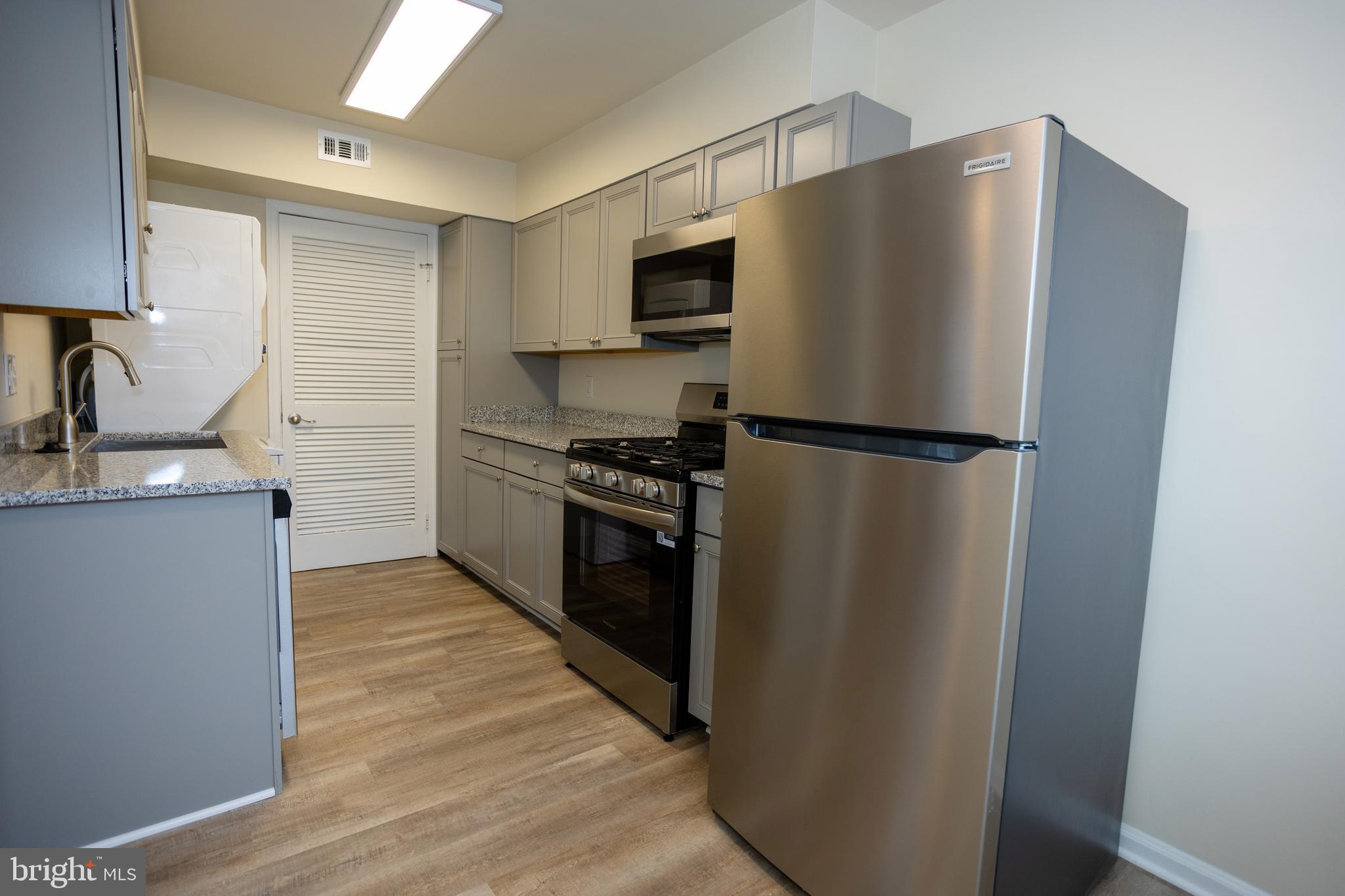 IRONGATE - Residential Lease