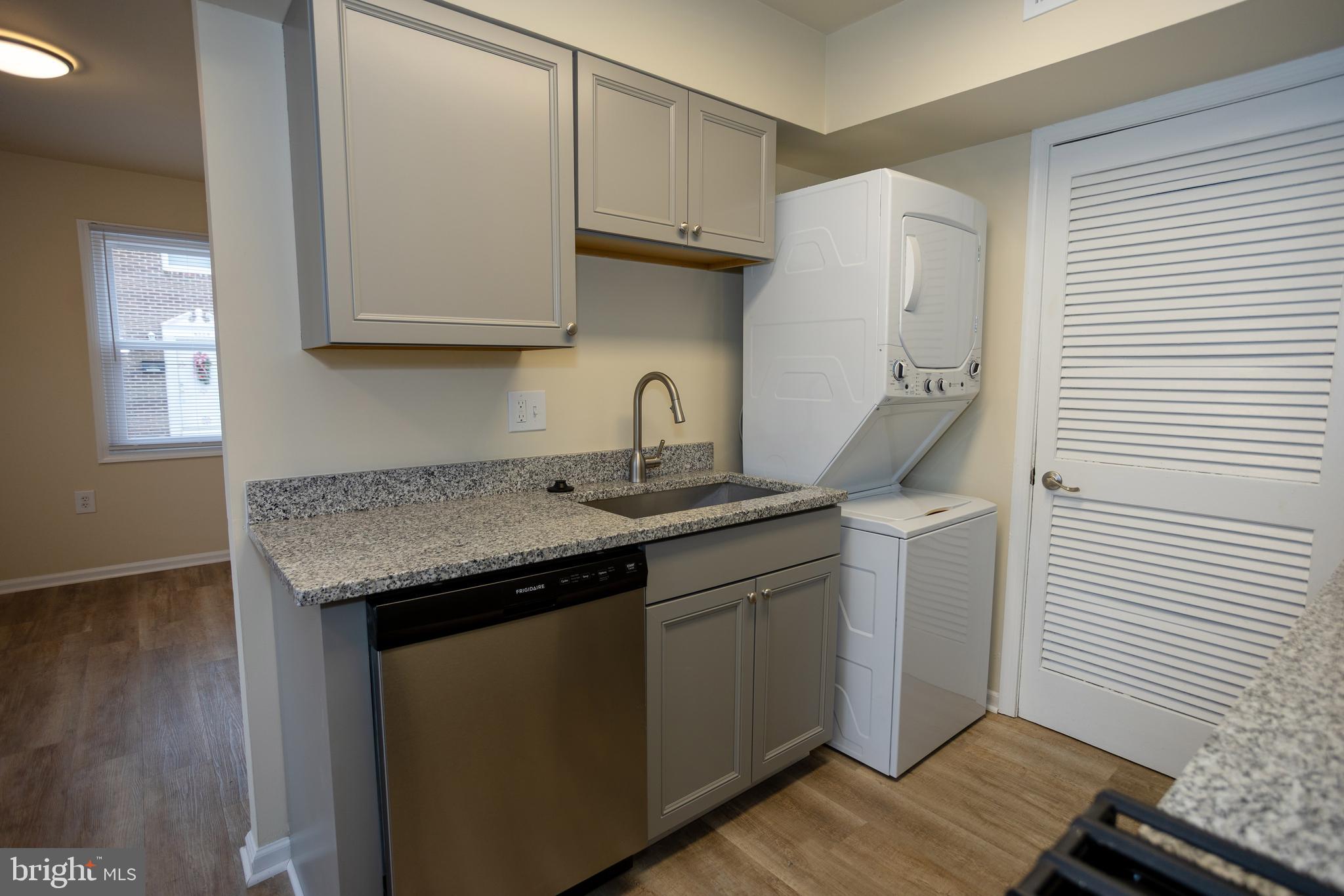 IRONGATE - Residential Lease