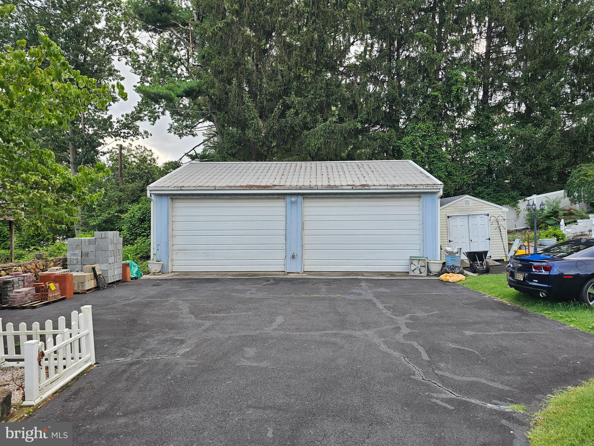 7 RIDGE AVENUE