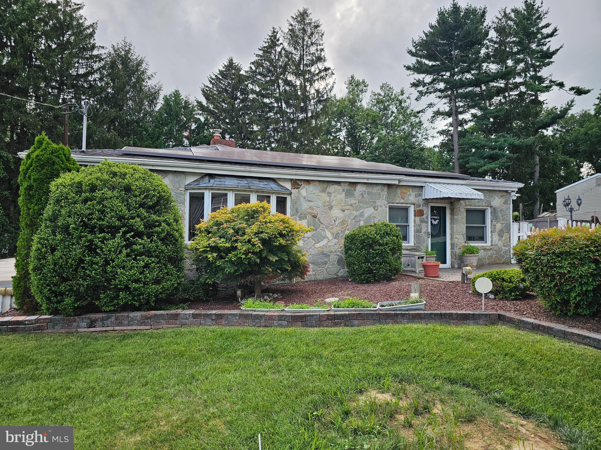 7 RIDGE AVENUE