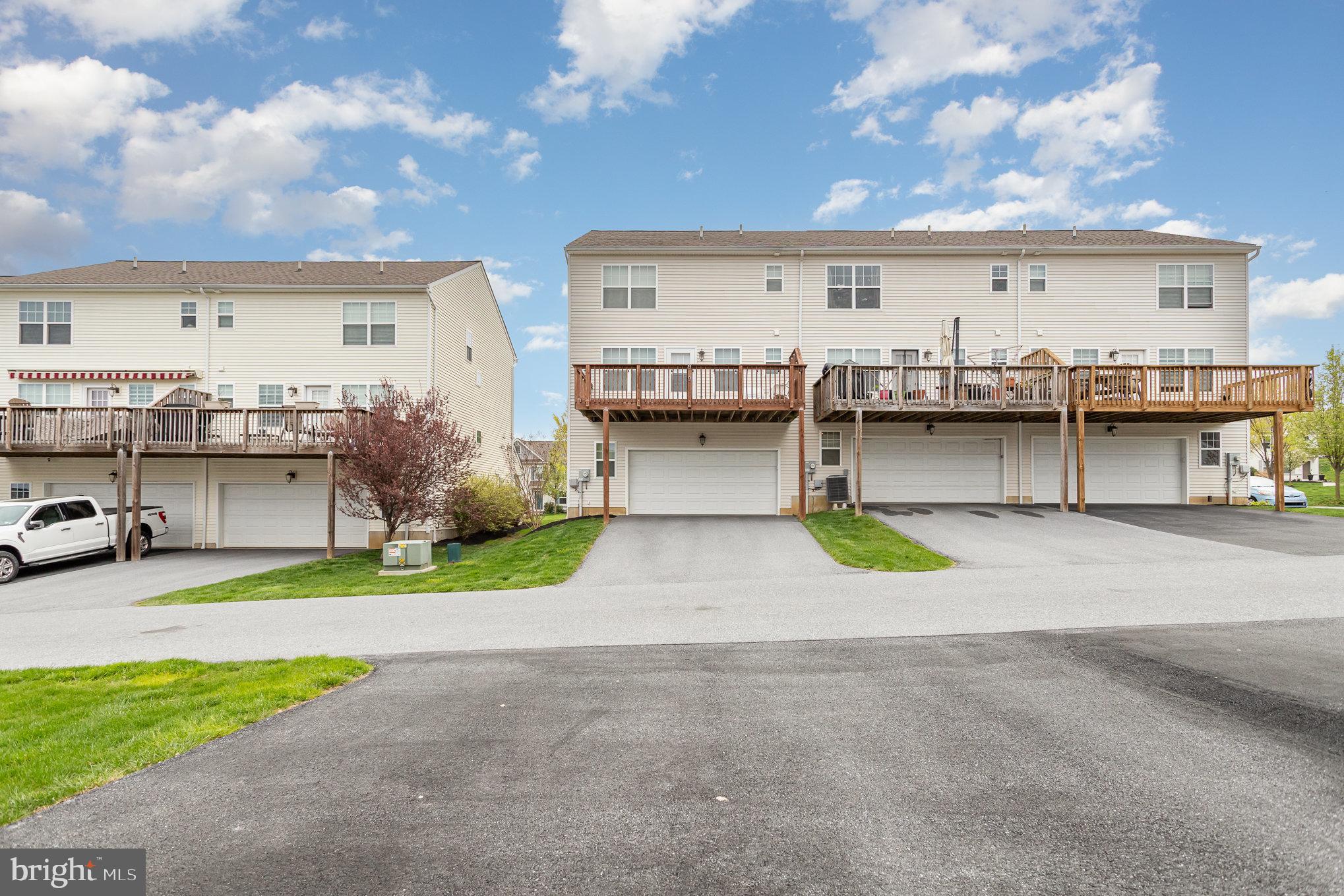 SUMMERFIELD - Residential