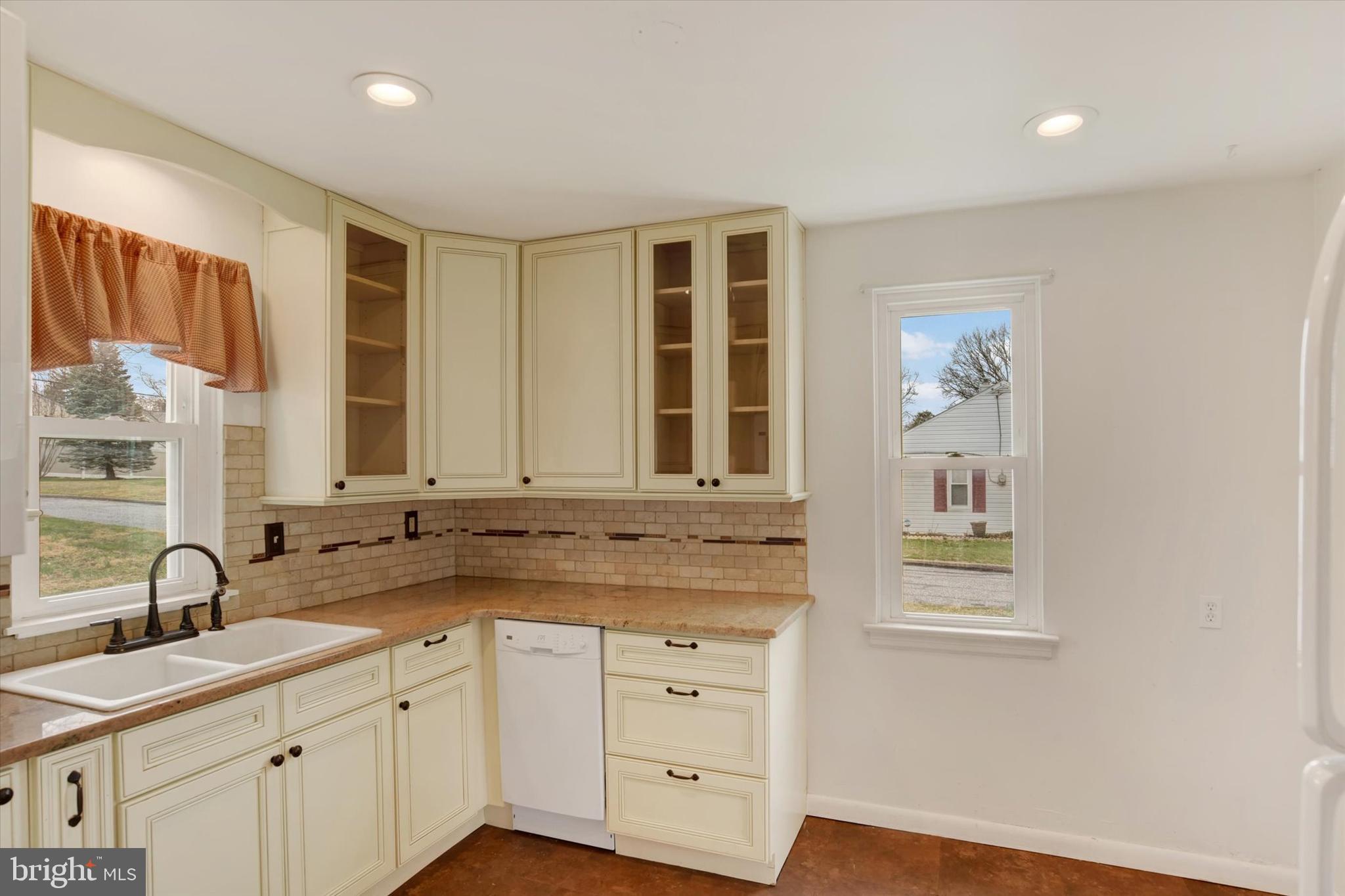 NEW CUMBERLAND - Residential