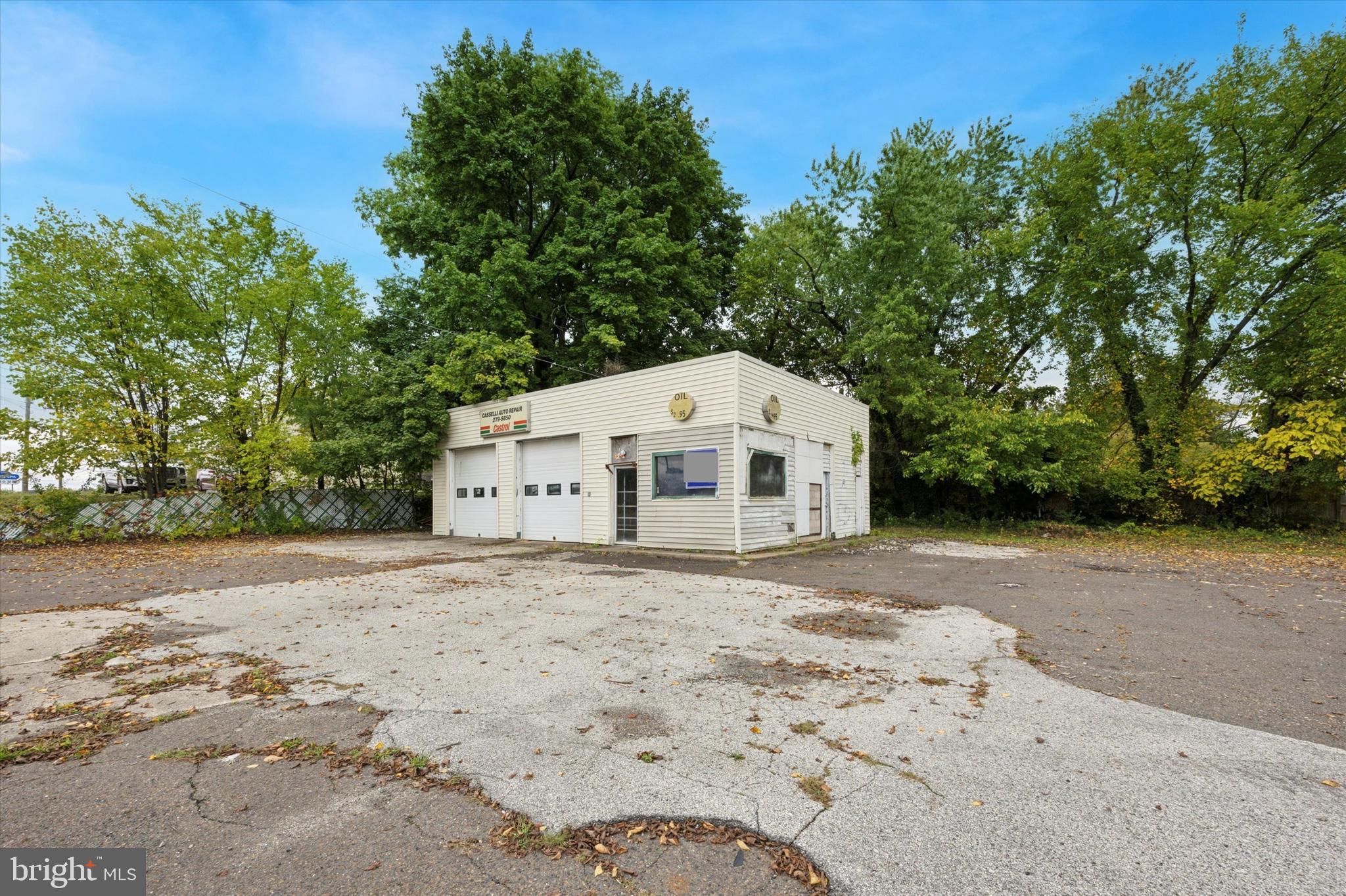 1398 DEKALB PIKE