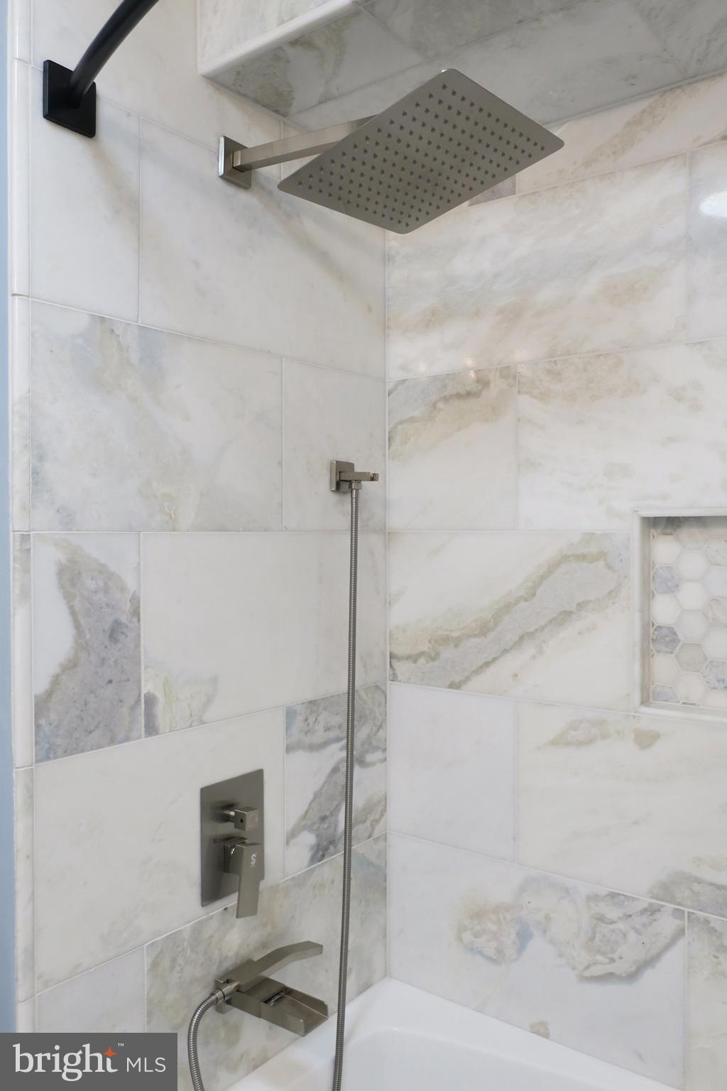 ALEXANDRIA - Residential Lease