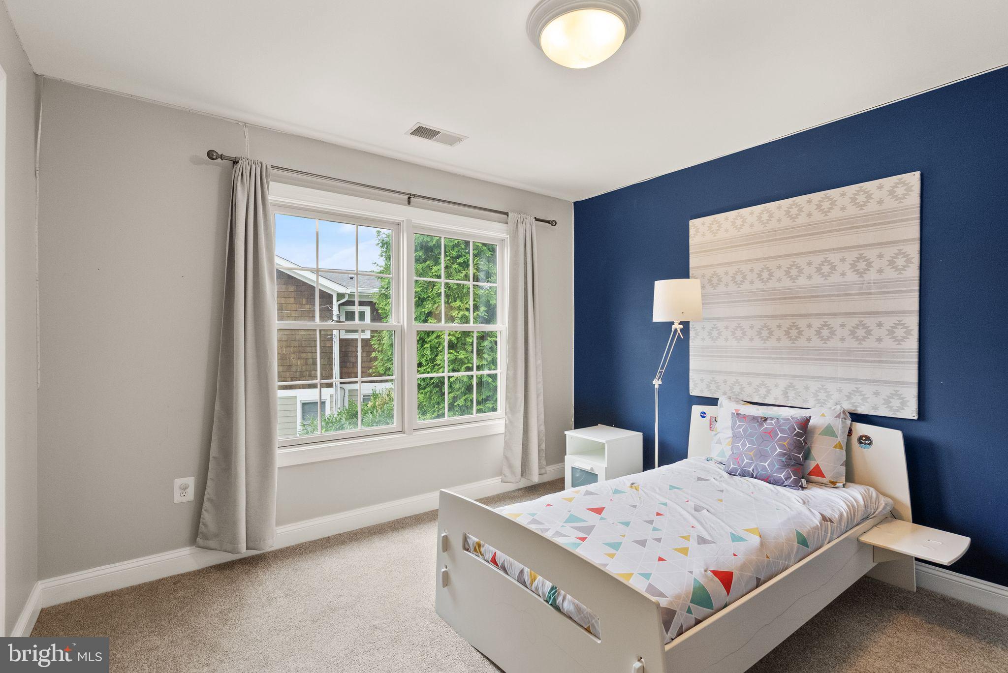 CHURCHILL - Residential