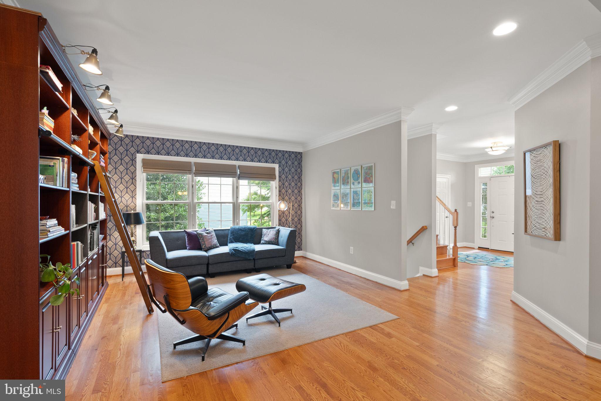 CHURCHILL - Residential