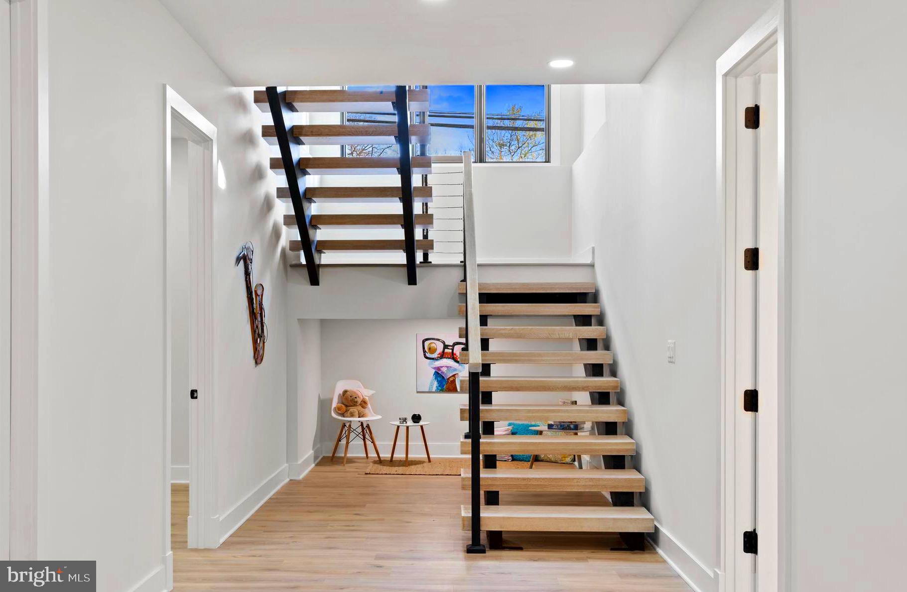 CONDON MANOR OF MCLEAN - Residential