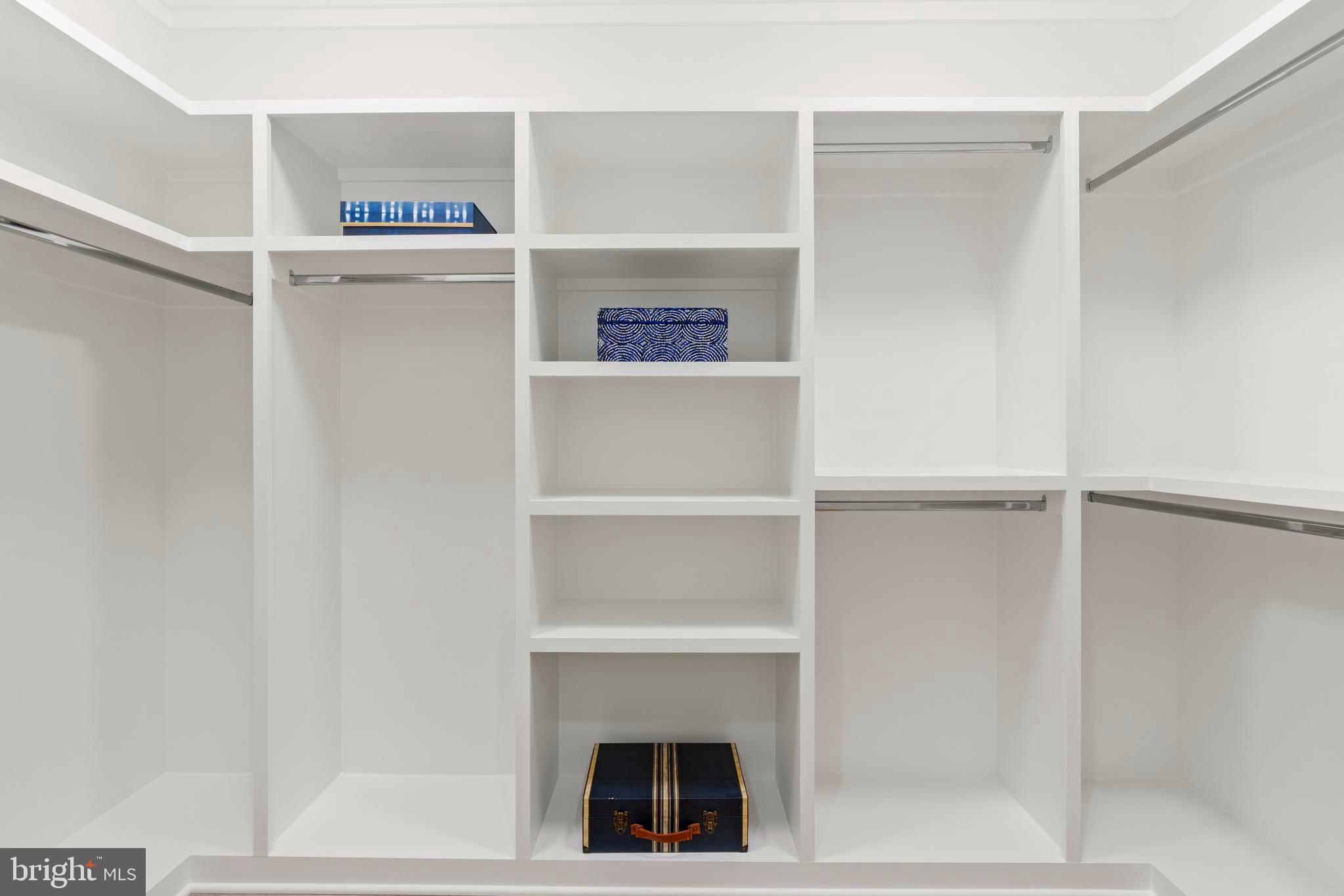 CONDON MANOR OF MCLEAN - Residential