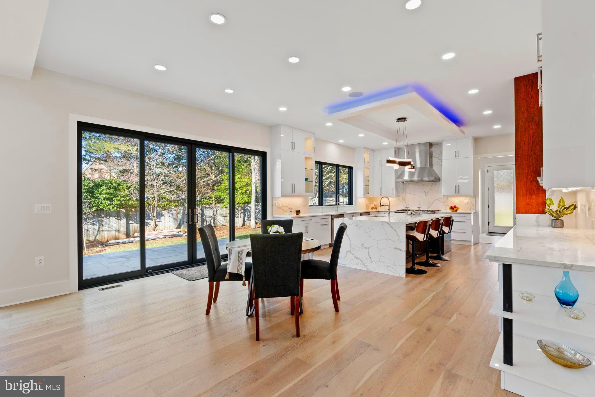 CONDON MANOR OF MCLEAN - Residential