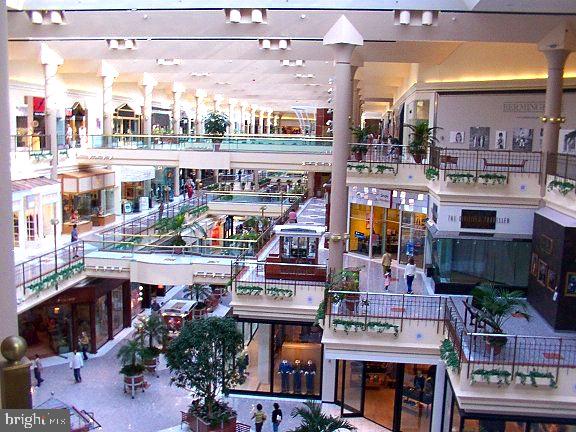 CONDON MANOR OF MCLEAN - Residential