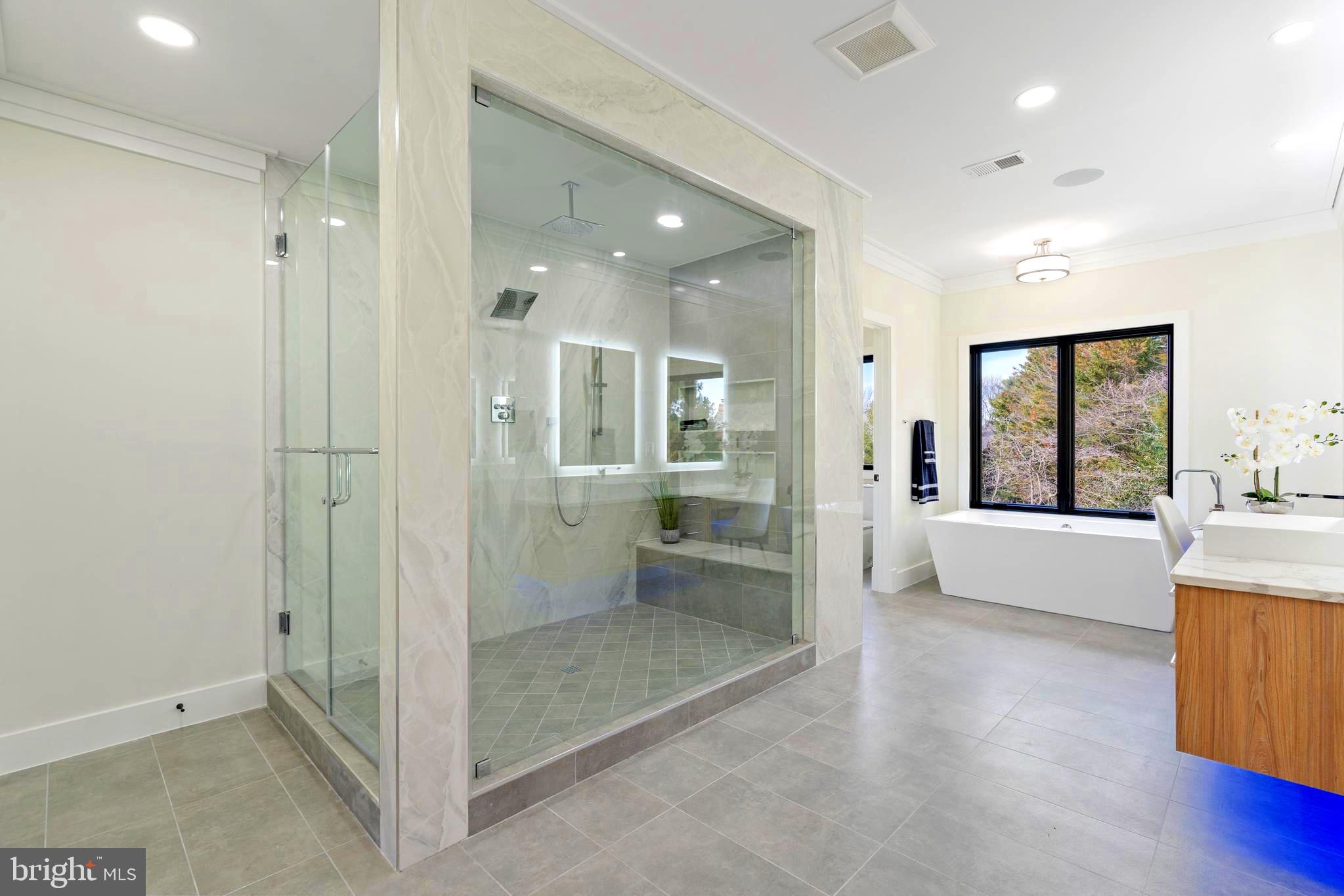 CONDON MANOR OF MCLEAN - Residential