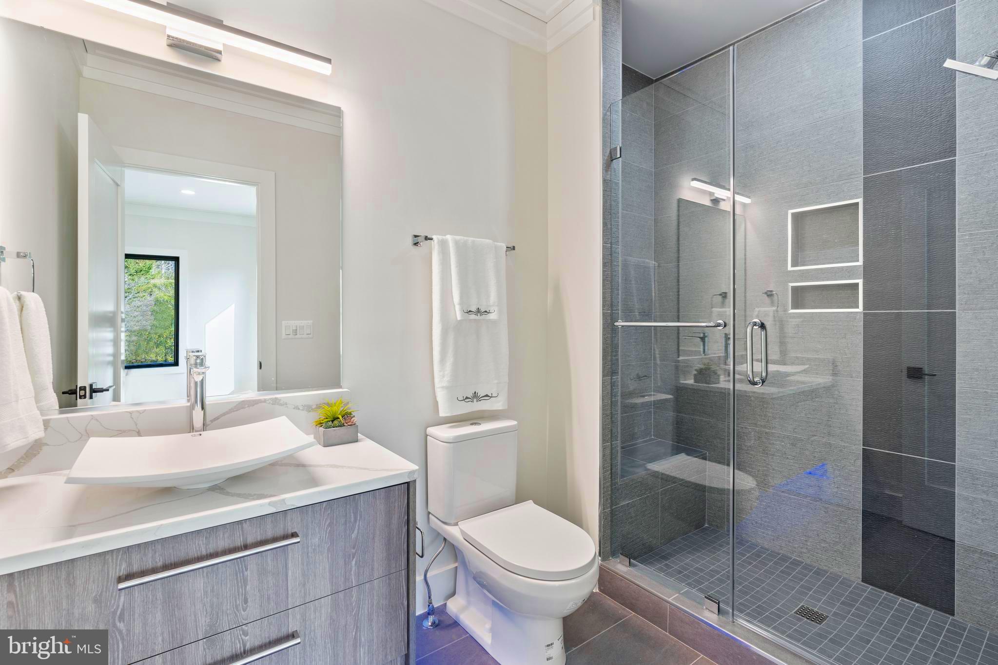 CONDON MANOR OF MCLEAN - Residential