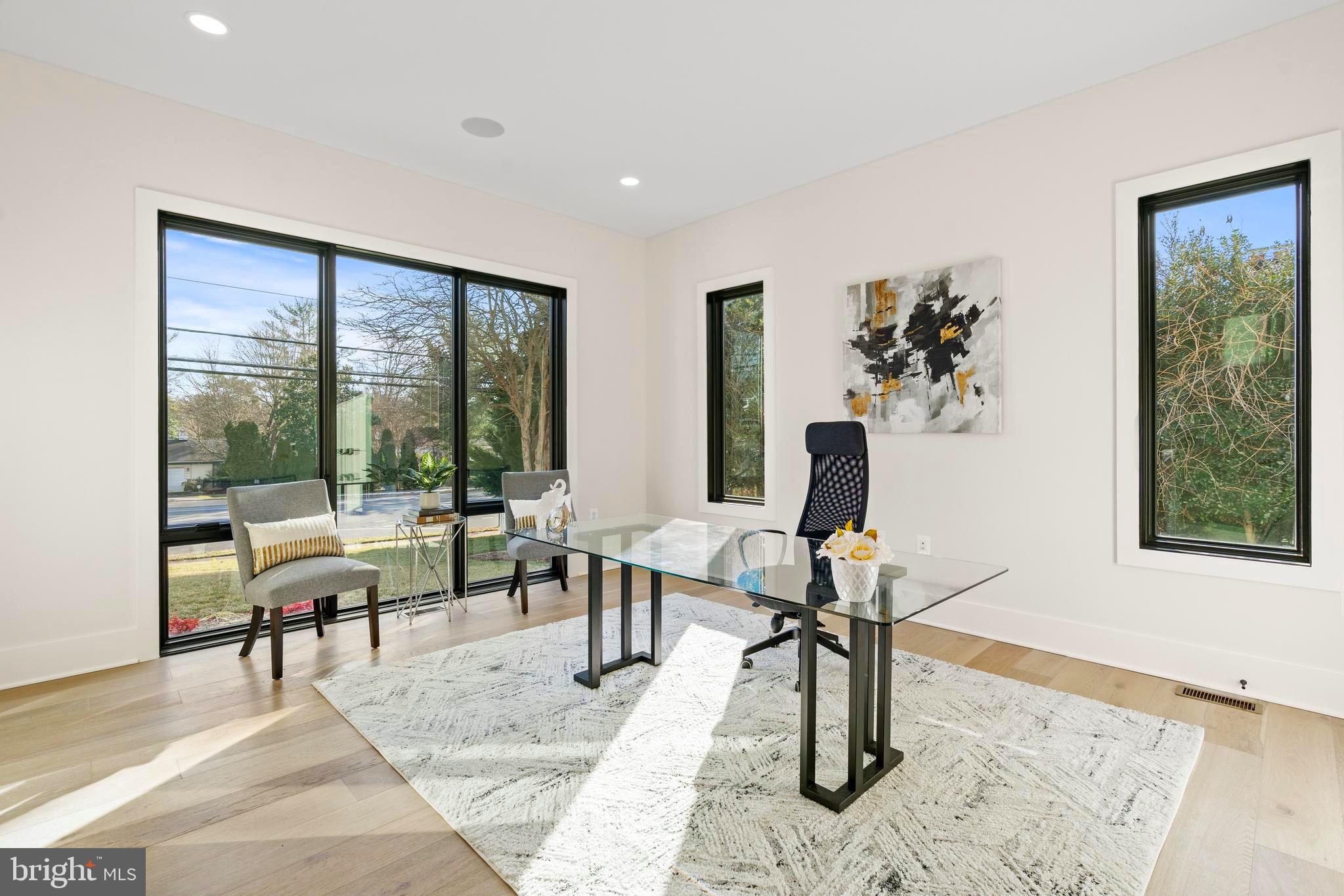 CONDON MANOR OF MCLEAN - Residential