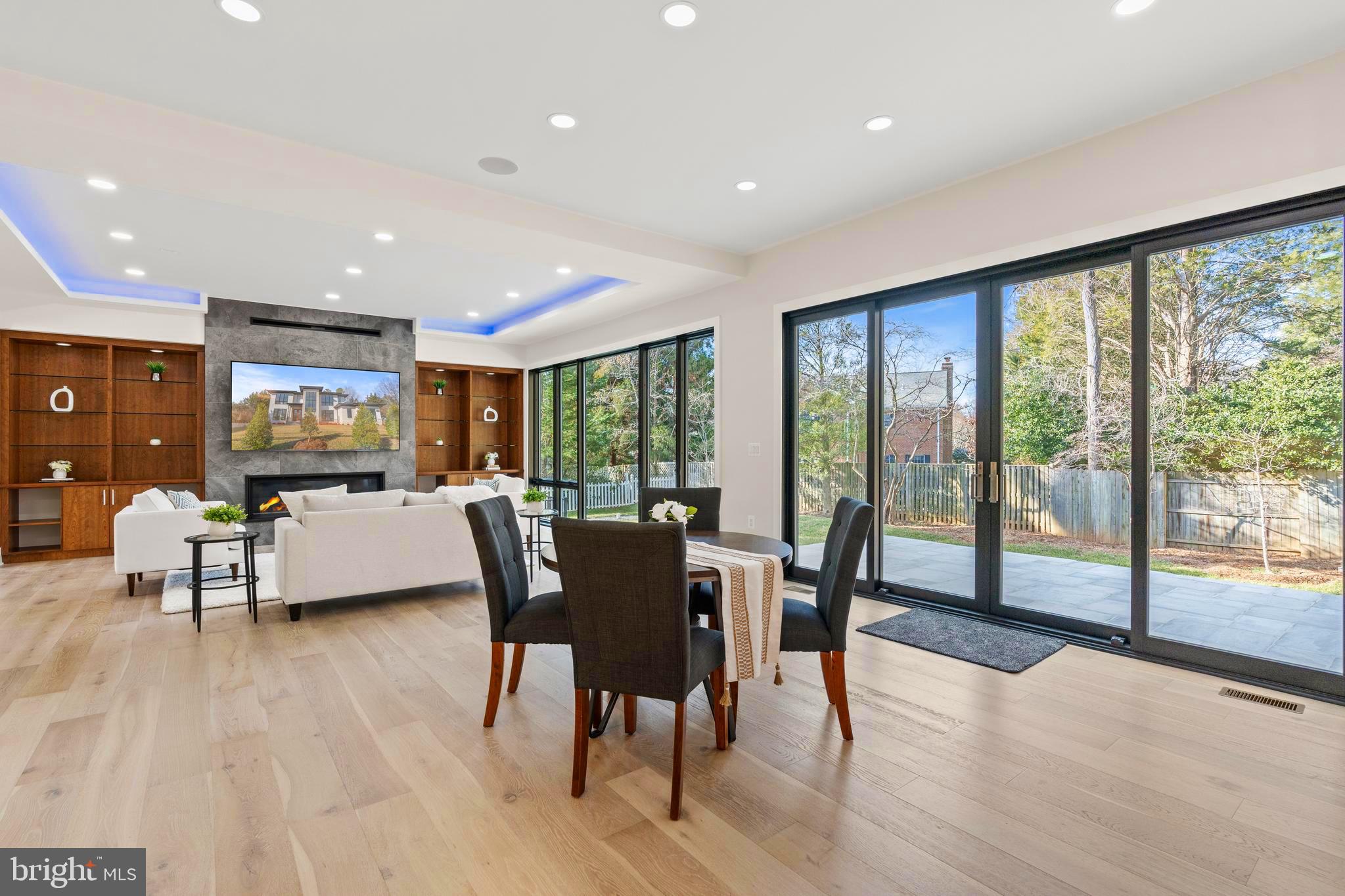 CONDON MANOR OF MCLEAN - Residential