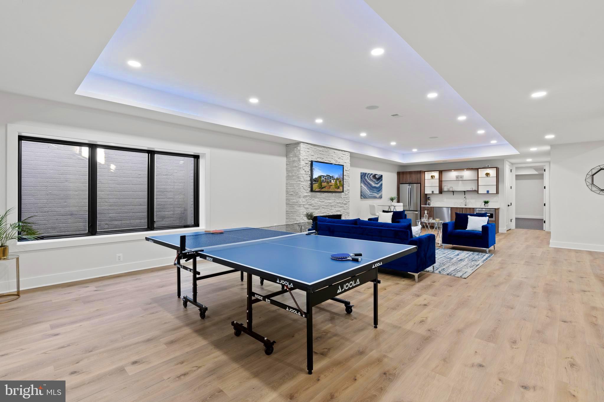 CONDON MANOR OF MCLEAN - Residential