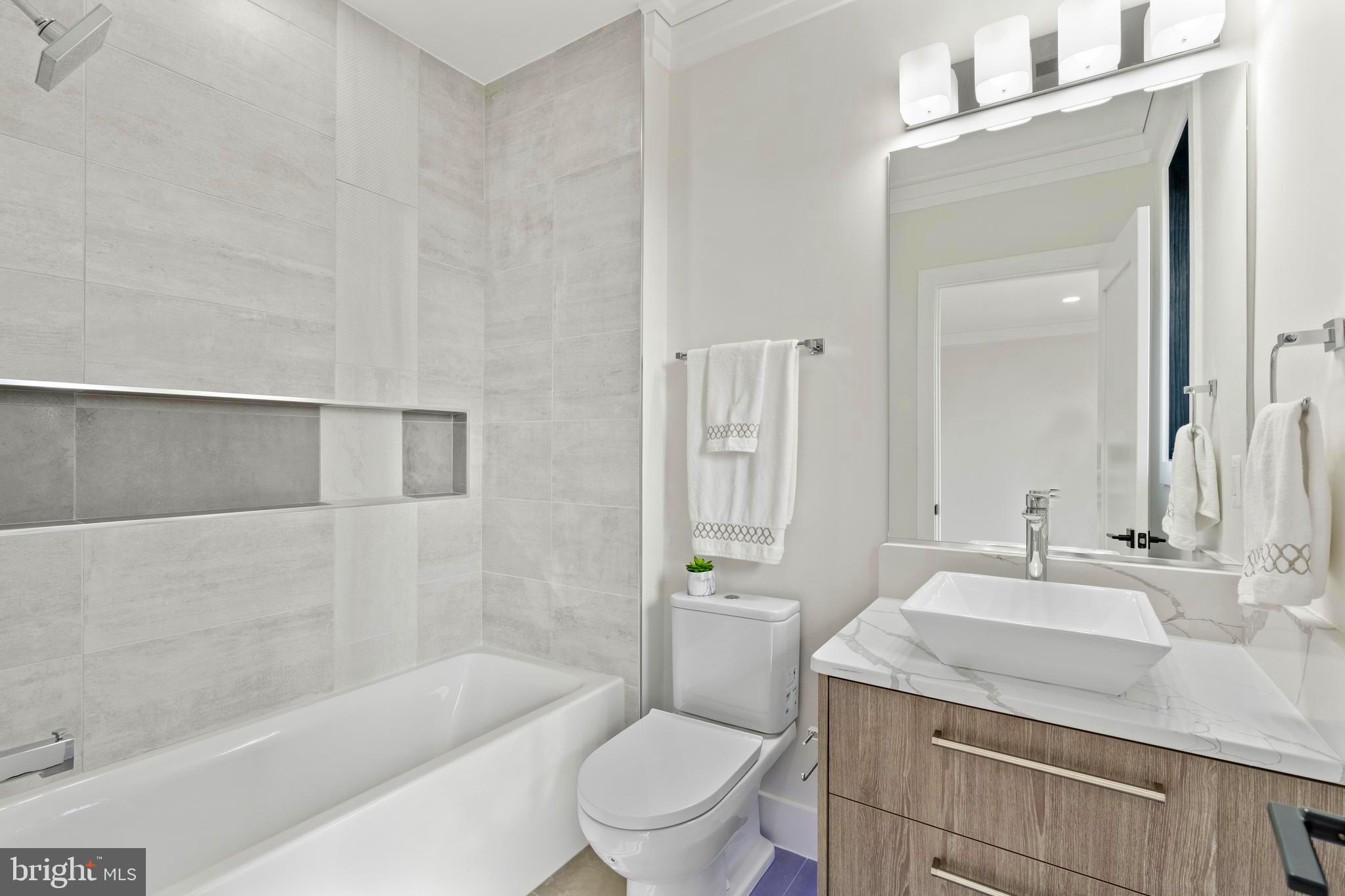 CONDON MANOR OF MCLEAN - Residential