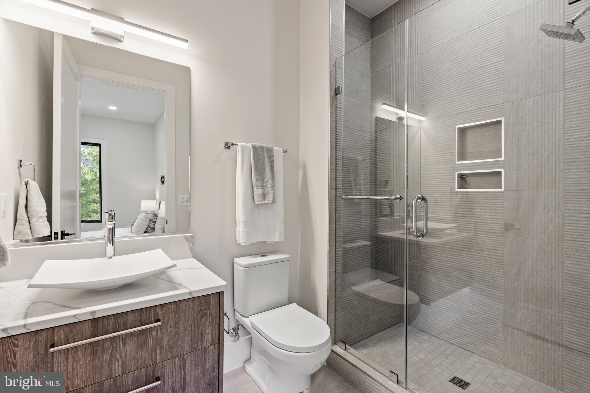 CONDON MANOR OF MCLEAN - Residential