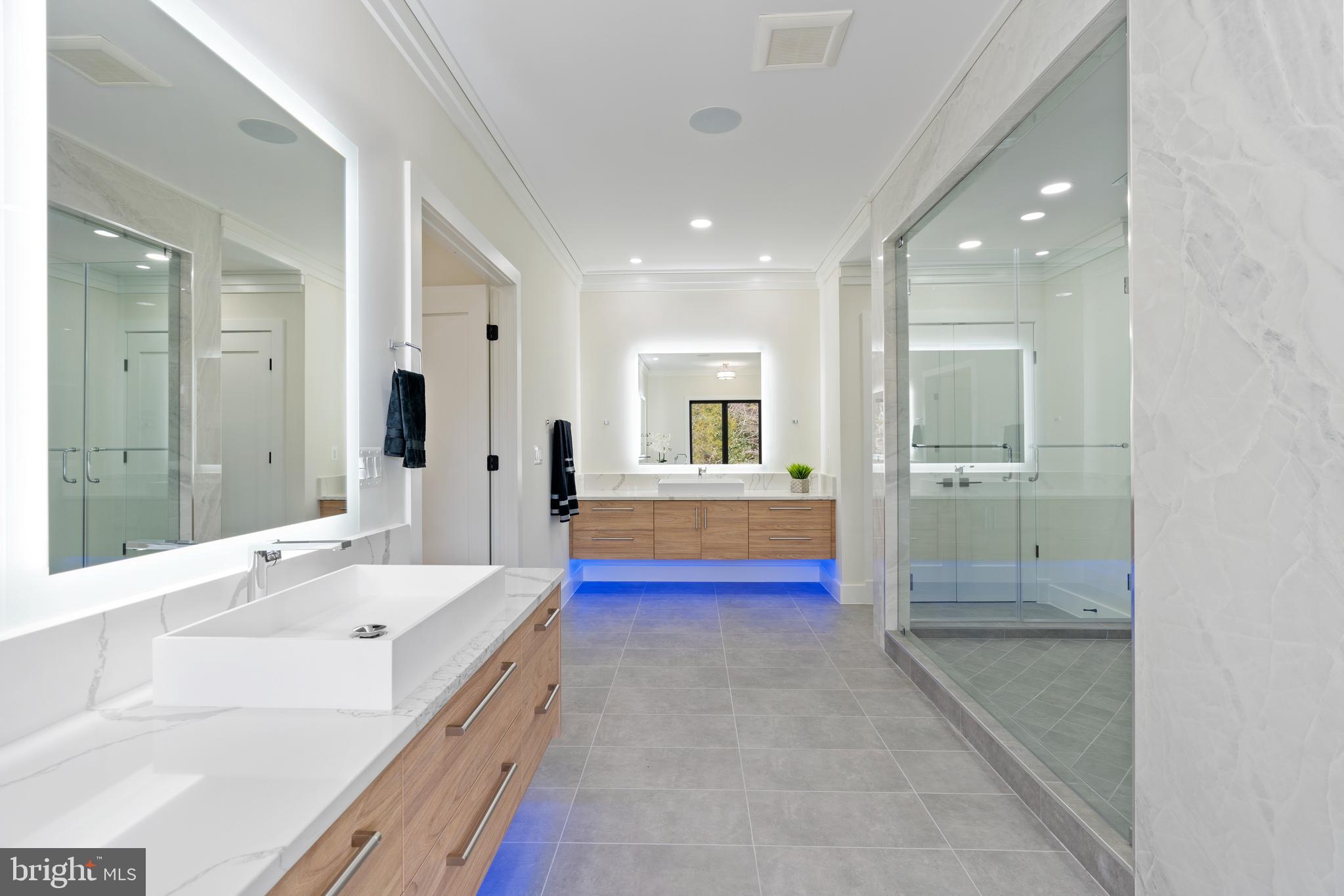 CONDON MANOR OF MCLEAN - Residential