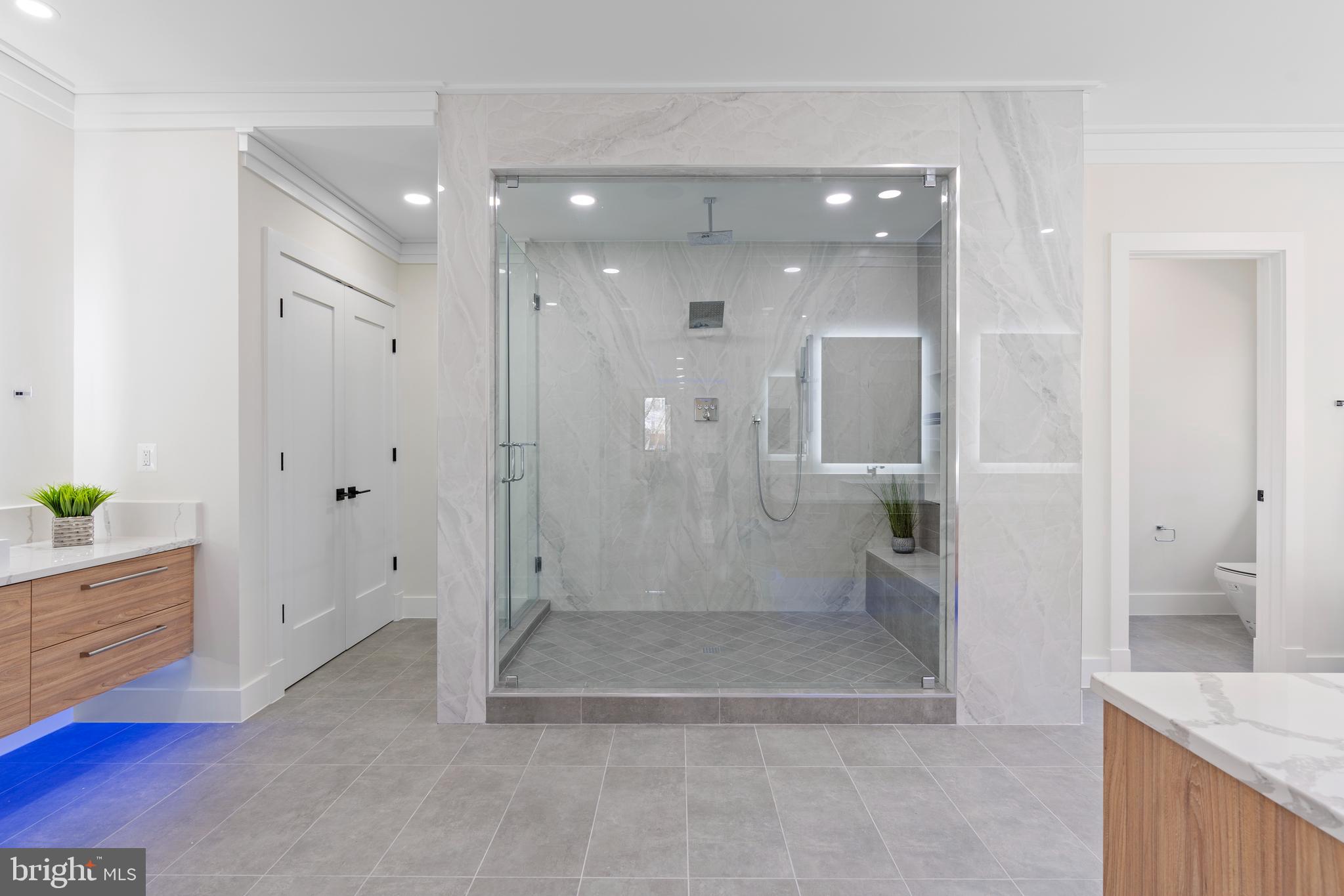 CONDON MANOR OF MCLEAN - Residential