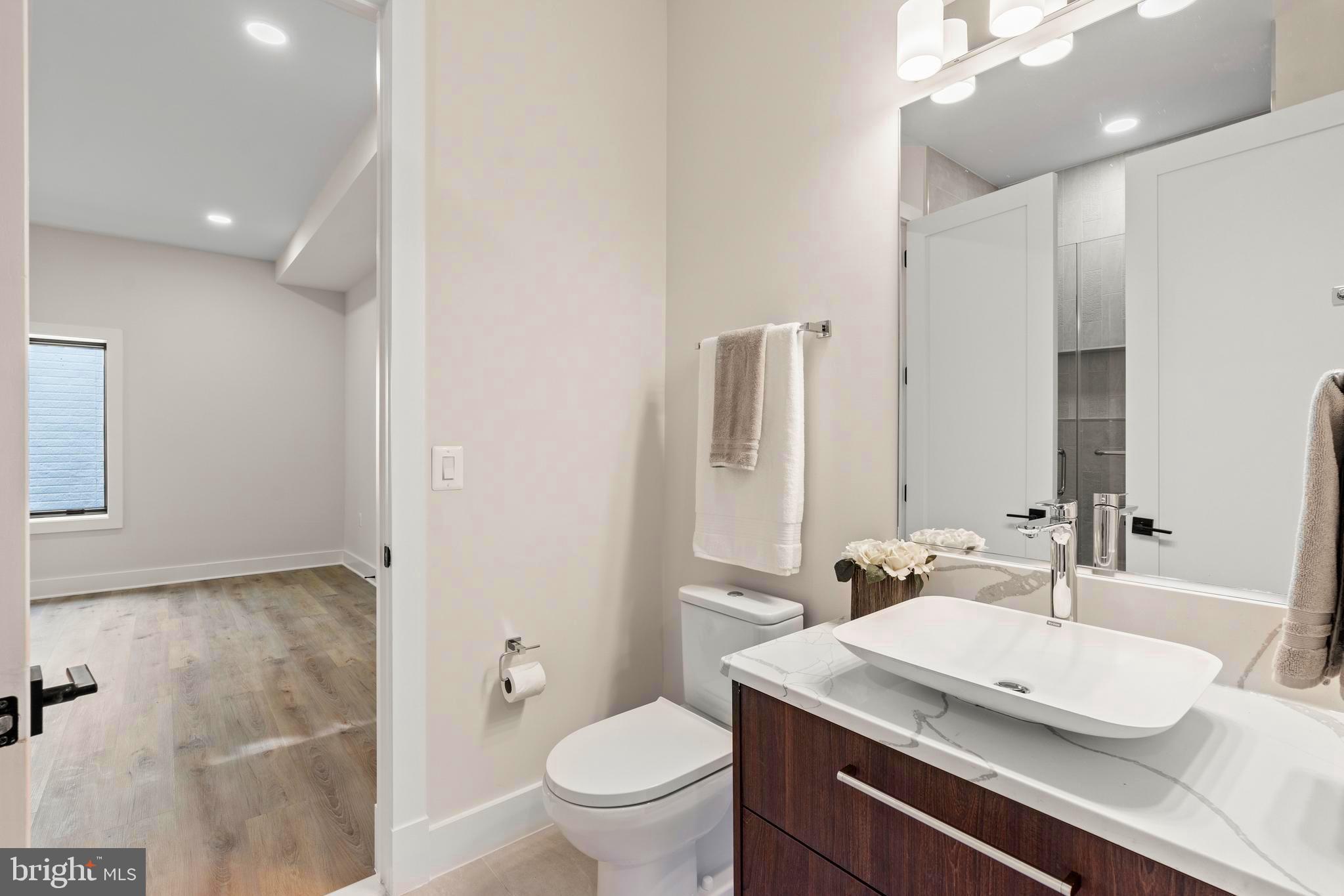 CONDON MANOR OF MCLEAN - Residential