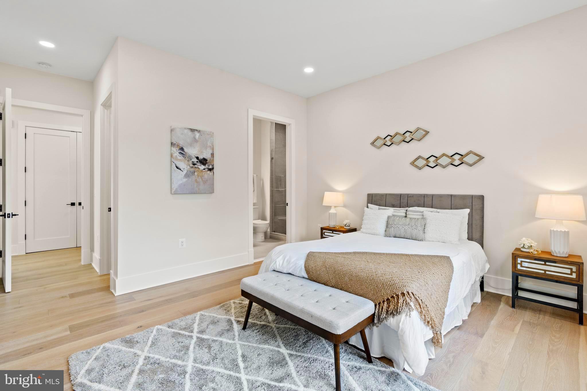 CONDON MANOR OF MCLEAN - Residential