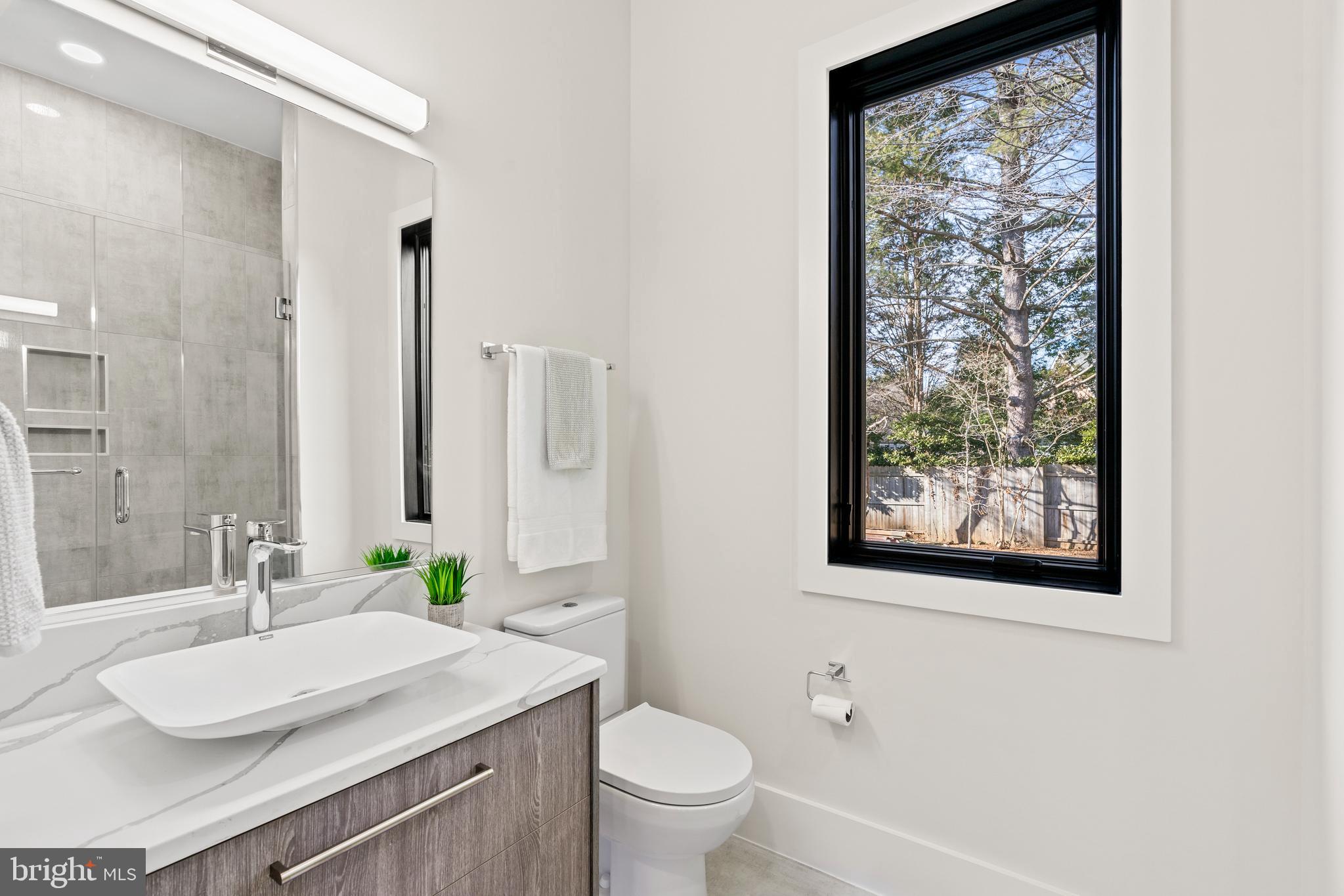 CONDON MANOR OF MCLEAN - Residential