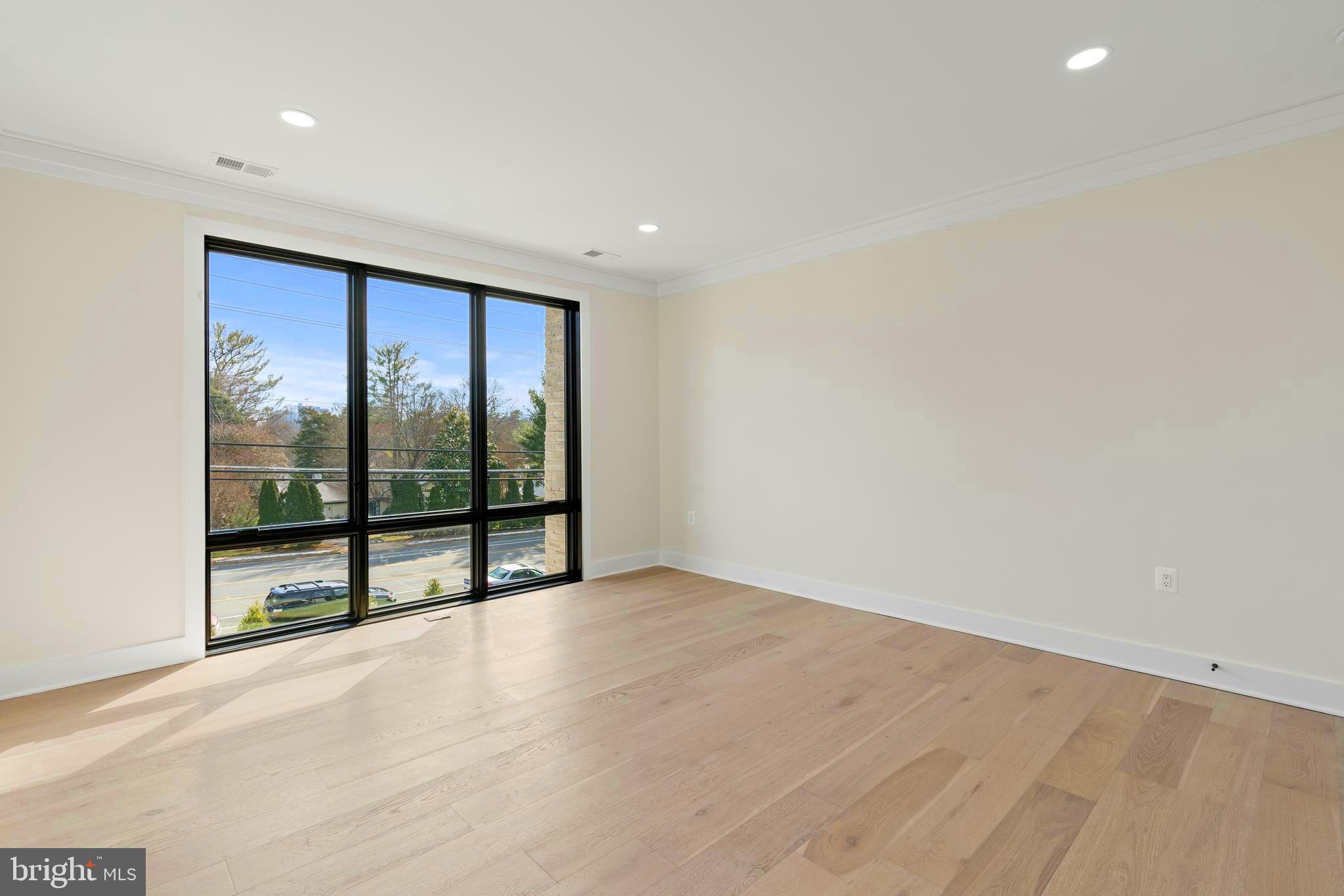 CONDON MANOR OF MCLEAN - Residential