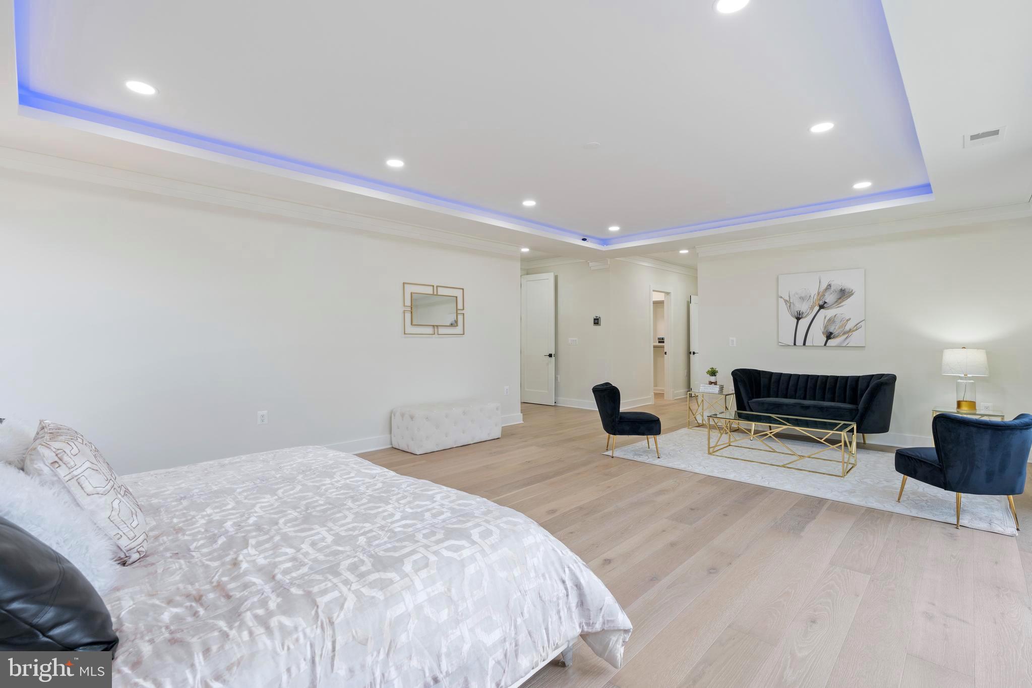 CONDON MANOR OF MCLEAN - Residential