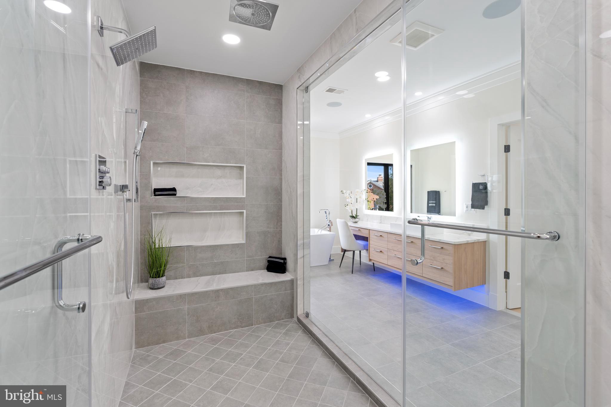 CONDON MANOR OF MCLEAN - Residential