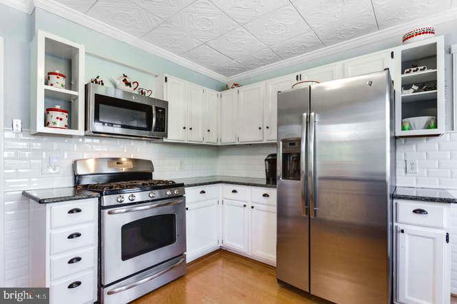 HYBLA VALLEY FARMS - Residential