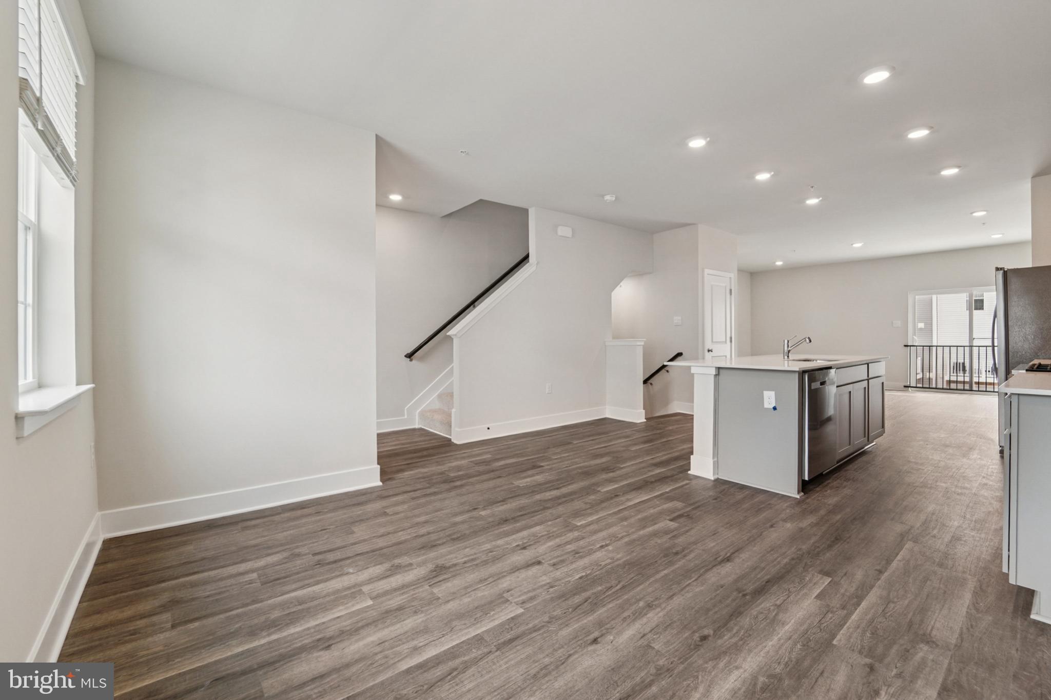 WATERMARK AT WESTPHALIA TOWN CENTER - Residential