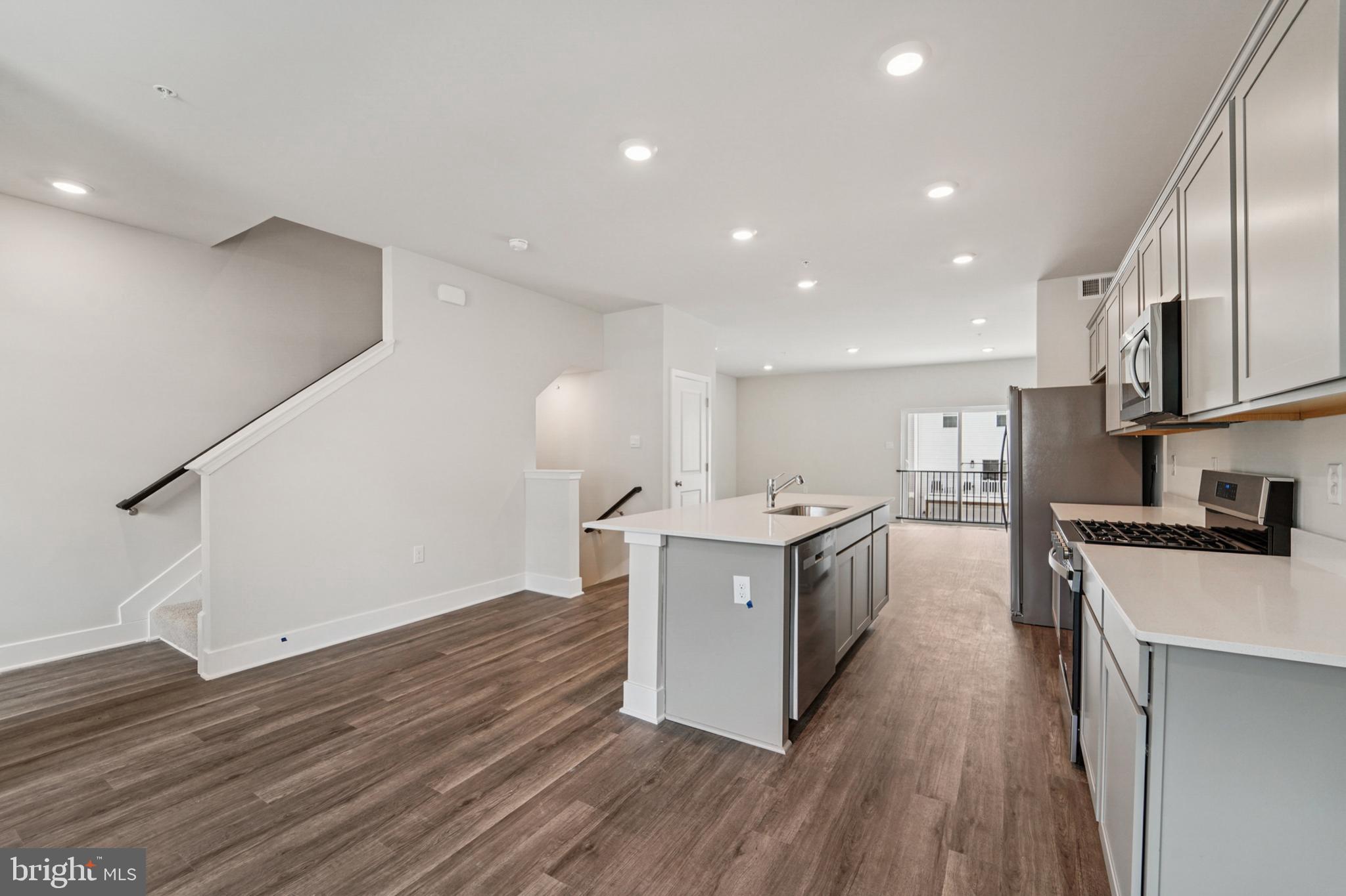 WATERMARK AT WESTPHALIA TOWN CENTER - Residential