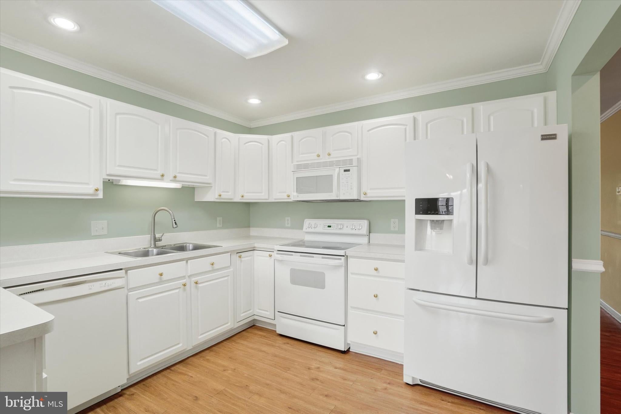 2426 WINTERBERRY LANE