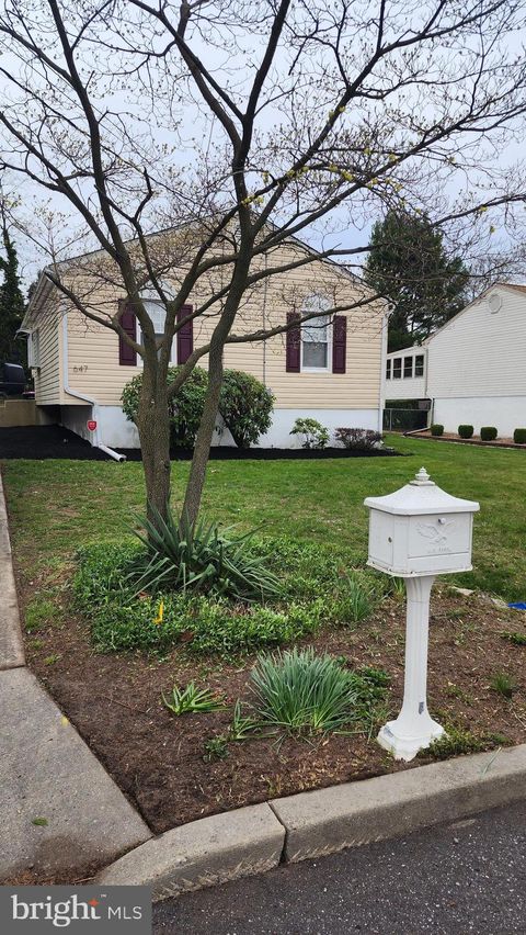 Photo of 647 Taranto Avenue, BLACKWOOD, NJ 08012 (MLS # NJCD2107430)