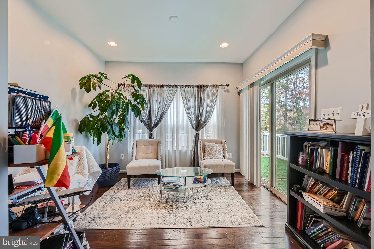 NORTH SHORE FOREST - Residential