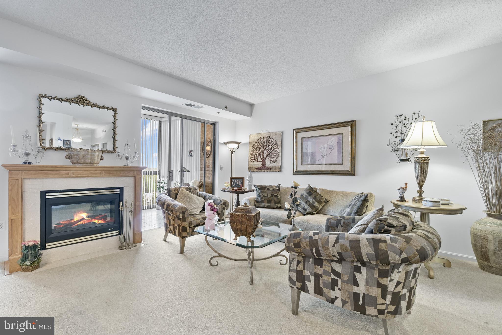 VANTAGE POINT WEST AT LW - Residential