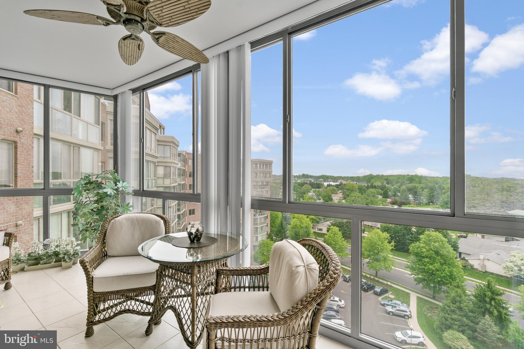 VANTAGE POINT WEST AT LW - Residential