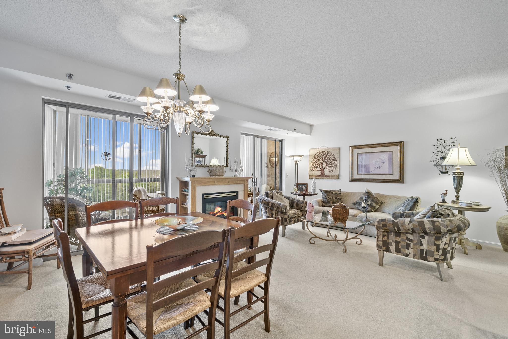 VANTAGE POINT WEST AT LW - Residential